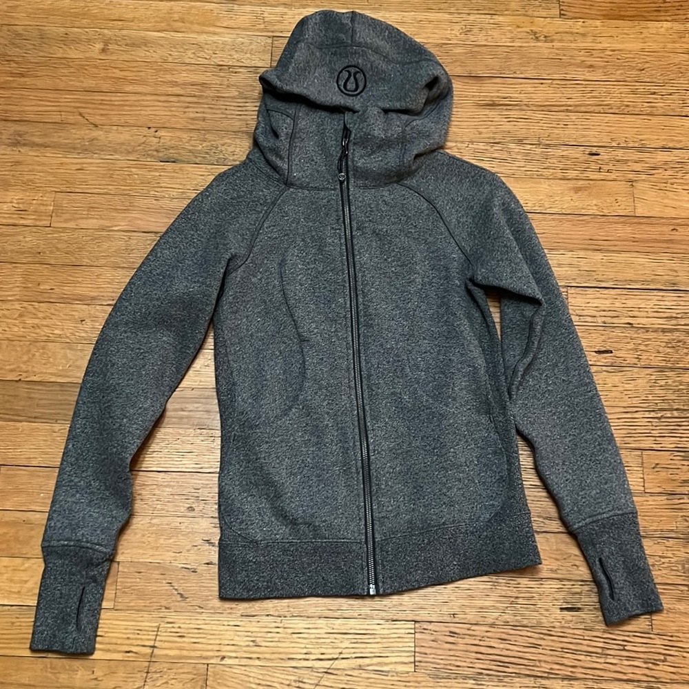 Lululemon women’s gray zip up hoodie